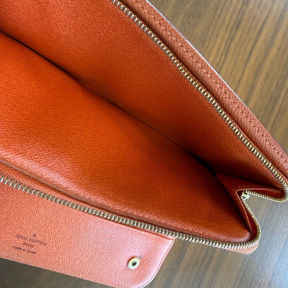 Louis Vuitton
Multicolor Insolite
Wallet - Very Good
Condition - Picture 9 of 9